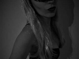 צ'אט וידאו ארוטי NellaListi