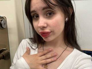 צ'אט וידאו ארוטי Nextmoment