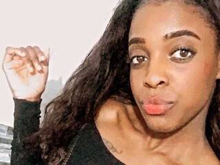 צ'אט וידאו ארוטי nichole-smhit