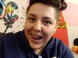 צ'אט וידאו ארוטי nicky-hot