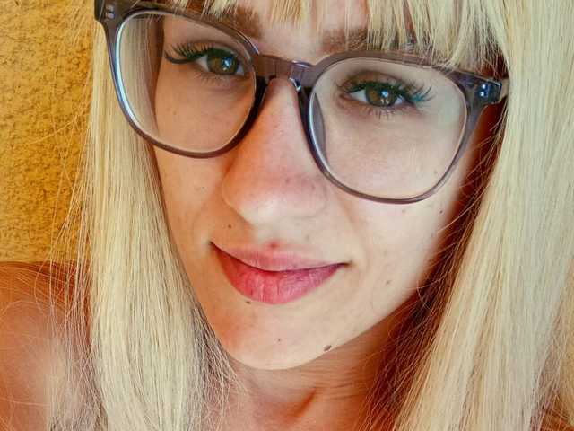 תמונה של הפרופיל NicoleIris