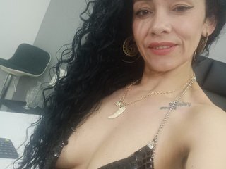 צ'אט וידאו ארוטי NicoleMabel