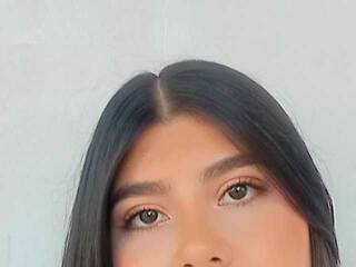 צ'אט וידאו ארוטי NicolleDiaz