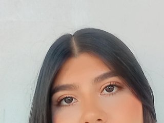 צ'אט וידאו ארוטי NicolleDiaz