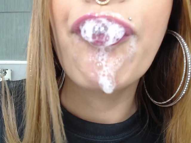צילומי מסך משודרים NicolleWayne
