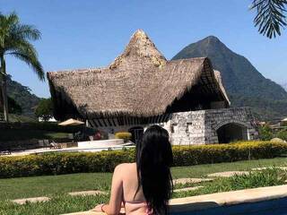 צ'אט וידאו ארוטי NicolVelvet