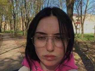 צ'אט וידאו ארוטי NikaLune