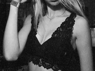 צ'אט וידאו ארוטי NikaMaserati