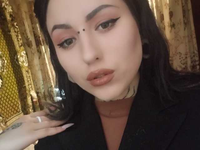 תמונה של הפרופיל Niki-Lin