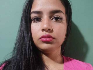 צ'אט וידאו ארוטי Nikki-beauty