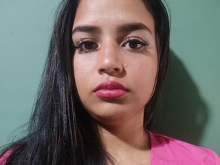 צ'אט וידאו ארוטי Nikki-beauty