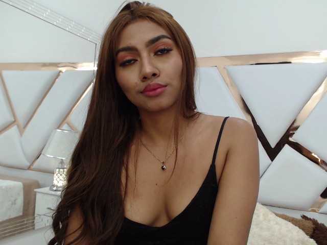 צילומי מסך משודרים NinaStrong