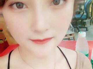 צ'אט וידאו ארוטי NiNibb