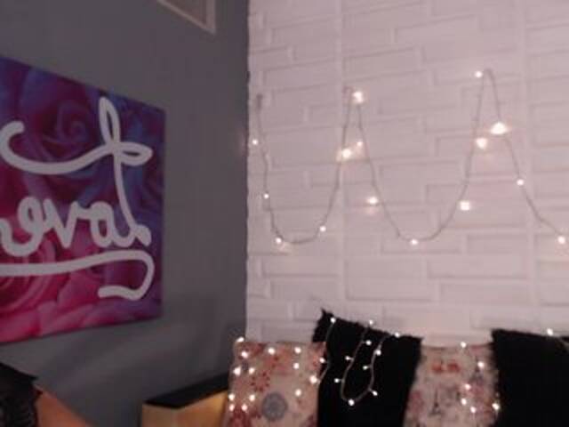 צילומי מסך משודרים NinnaMonroe