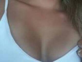 צ'אט וידאו ארוטי nnefertiti