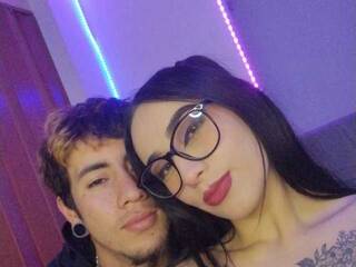 צ'אט וידאו ארוטי NoahAndMegan