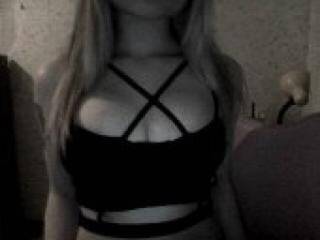 צ'אט וידאו ארוטי nyashasasha