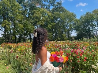 צ'אט וידאו ארוטי Nylaa