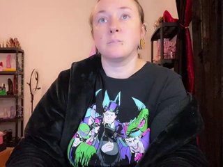 צ'אט וידאו ארוטי NylonQueen