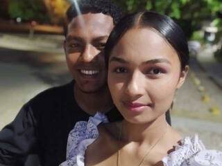 צ'אט וידאו ארוטי Oliver-Mina