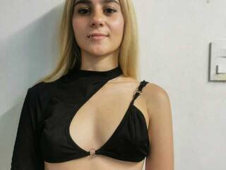 צ'אט וידאו ארוטי OliviaBlonde