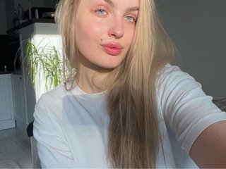 צ'אט וידאו ארוטי OliviaKisss3