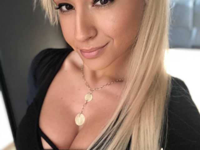 תמונה של הפרופיל Onehotblonde