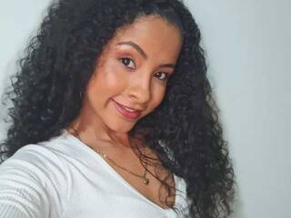 צ'אט וידאו ארוטי PaitonAdams