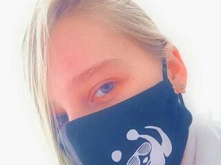 צ'אט וידאו ארוטי Pandochka18