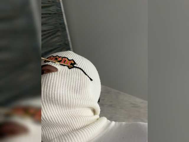 צילומי מסך משודרים TheonlyoneBoyX