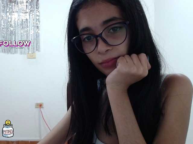 תמונות petit-linda18 Hi!!! I'M NEW! CUM PLAY WITH ME! #18 #young #smalltits #skinny #braces