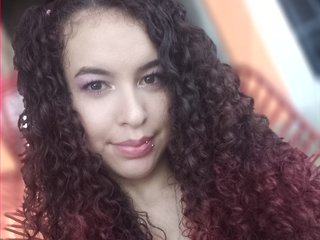 צ'אט וידאו ארוטי petitelucy