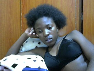 צ'אט וידאו ארוטי Petitepussie