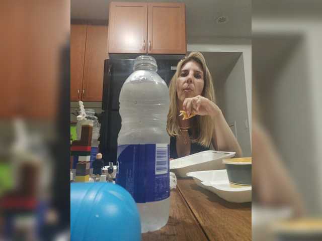 צילומי מסך משודרים Pilatescouple1