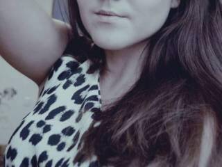 צ'אט וידאו ארוטי pisyakira1