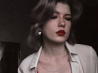 צ'אט וידאו ארוטי PocketSizedAlice