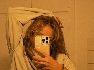 צ'אט וידאו ארוטי poppysweety122