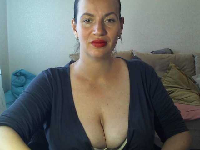 צילומי מסך משודרים PradaEscada