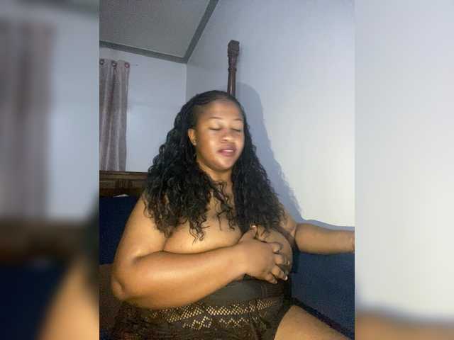 צילומי מסך משודרים Pretty-Ebony