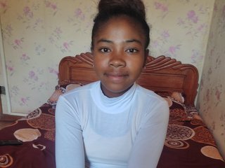 צ'אט וידאו ארוטי Pretty12a