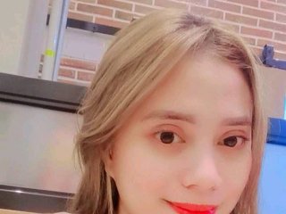צ'אט וידאו ארוטי PrettyAsianLover