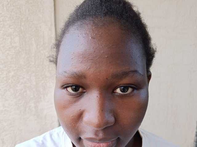 תמונה של הפרופיל Prettycameltoe1