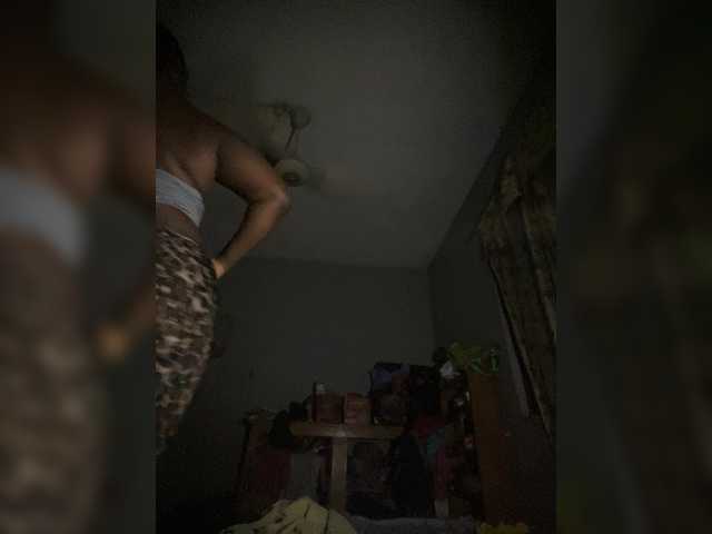 צילומי מסך משודרים PrettyJade