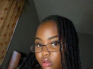 צ'אט וידאו ארוטי PrettyJade