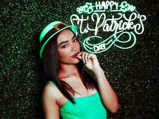 צ'אט וידאו ארוטי PryanKabell