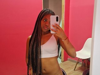 צ'אט וידאו ארוטי pureebonyy