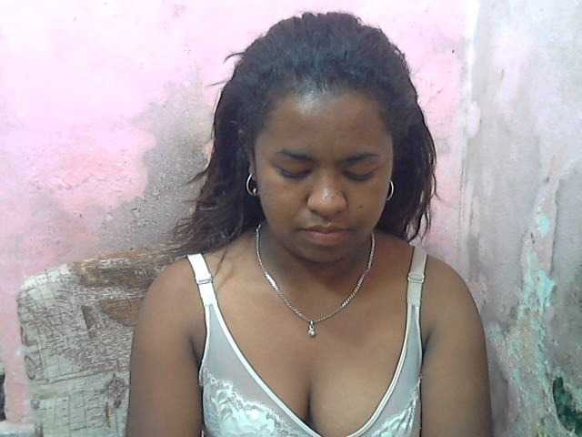 צילומי מסך משודרים Queencamie