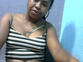 צ'אט וידאו ארוטי Queencamie