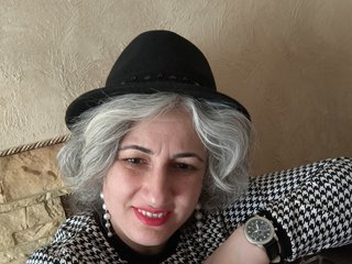 צ'אט וידאו ארוטי QueenSusana