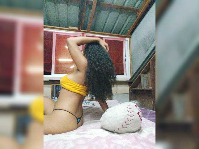 צילומי מסך משודרים Queenubiz